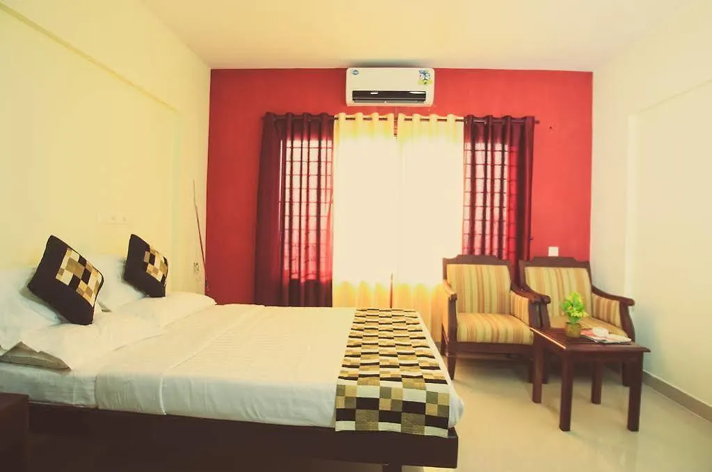 Plaza Suites Kochi 3*,  الهند