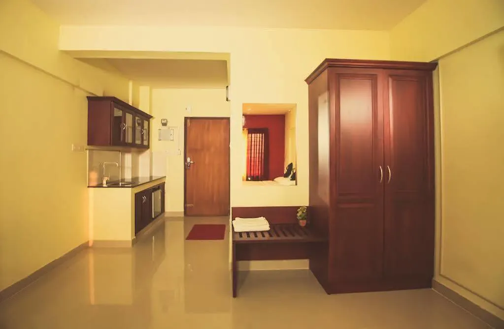 Plaza Suites Kochi الهند